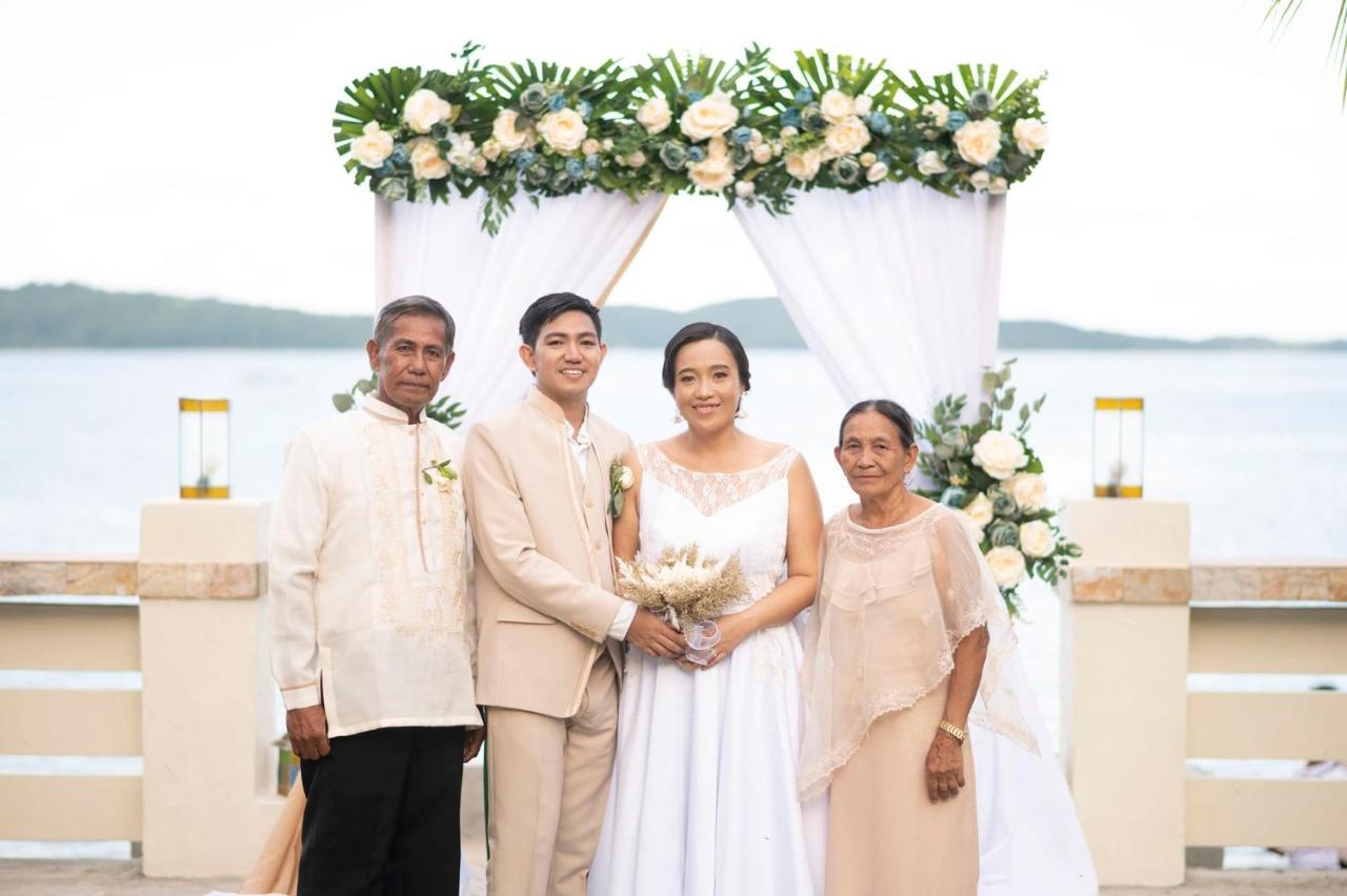 Beach Weddings